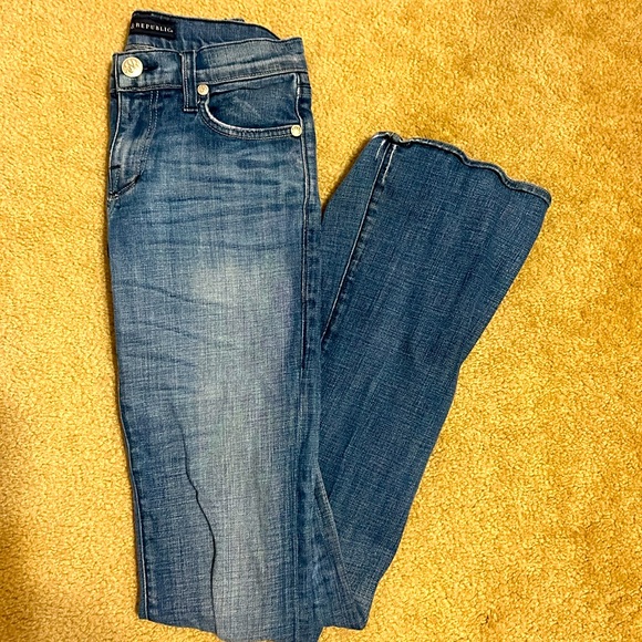 Rock & Republic Nora Jeans - 25 - Picture 1 of 7